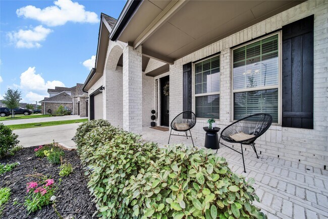 Foto del edificio - 7735 Wright Wood Dr