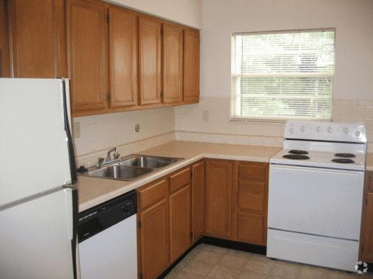 Kitchen - Parkwood Place Apartments