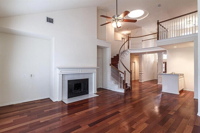 Building Photo - 4413 Staten Island Dr