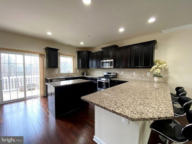 Foto del edificio - 7014 Foxton Way