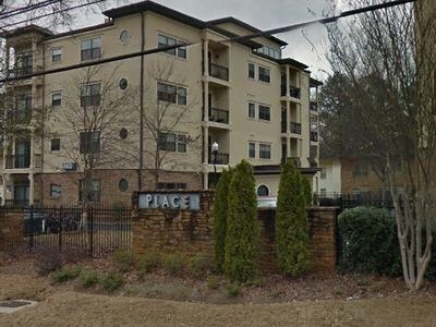 Foto del edificio - 2230 Cheshire Bridge Rd NE