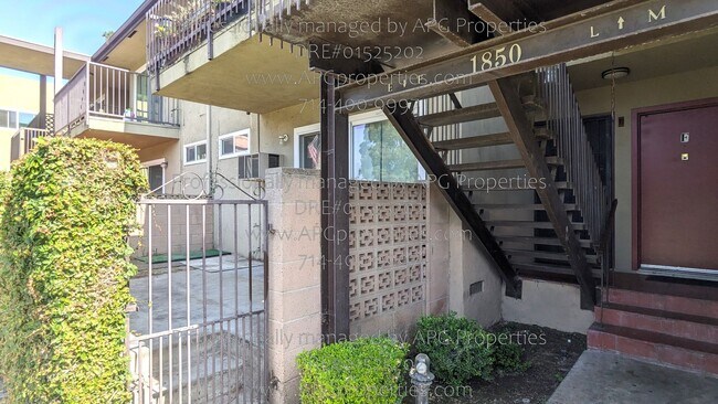 Foto del edificio - 1850 W Greenleaf Ave