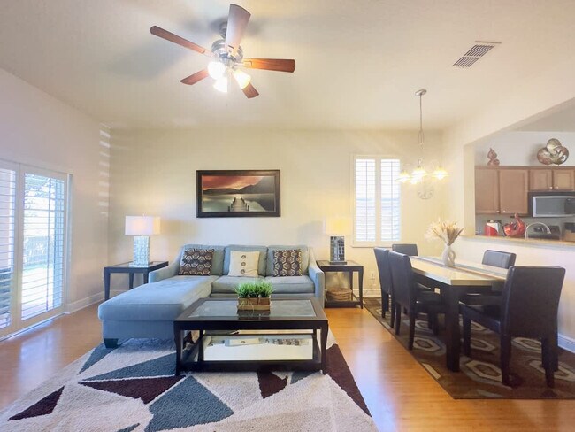 Foto del edificio - 3306 Calabria Ave