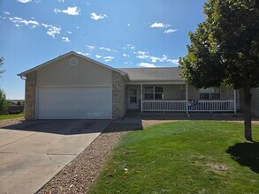 Building Photo - 2322 Quay St