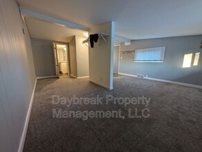 Building Photo - 719 Richwood Rd