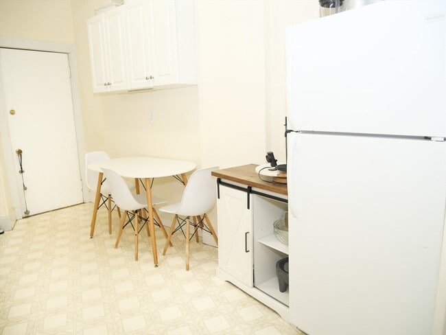 Foto del edificio - 1390 Beacon St