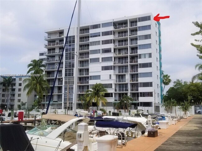 Foto del edificio - 1700 NW N River Dr