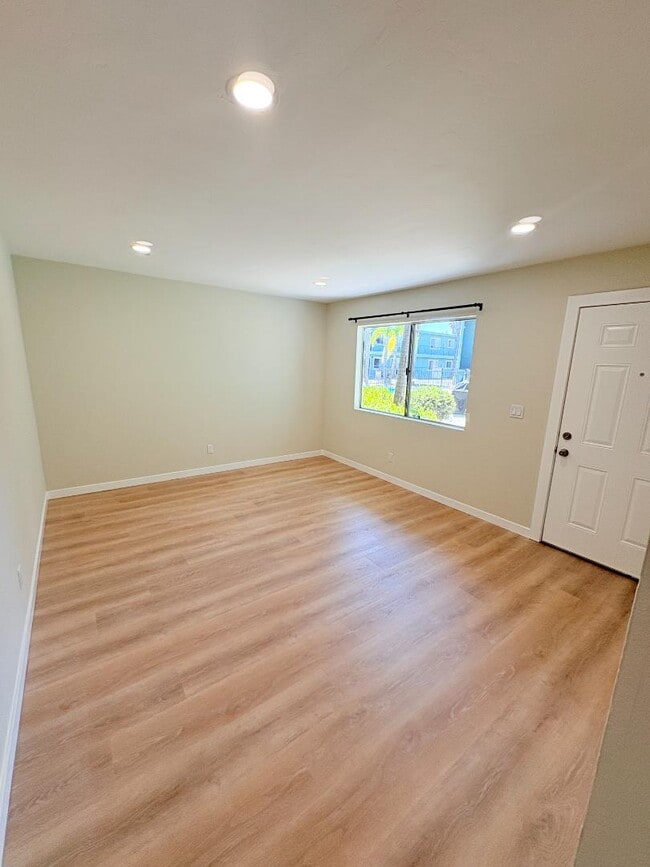 Foto del edificio - 328 S Weitzel St