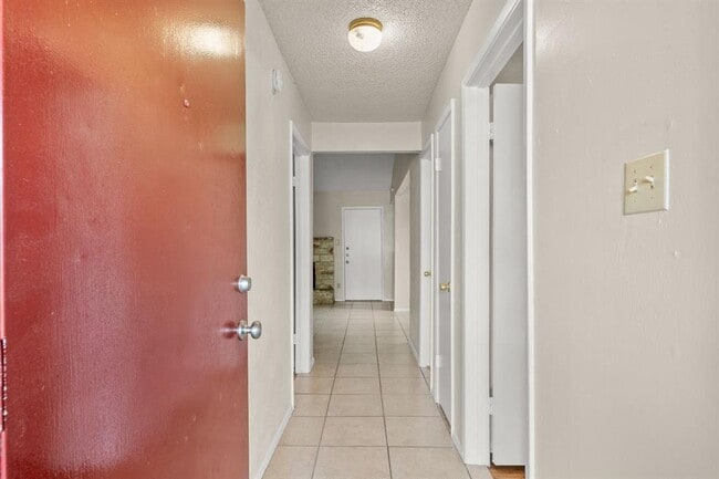 Building Photo - 818 Sirocco Dr