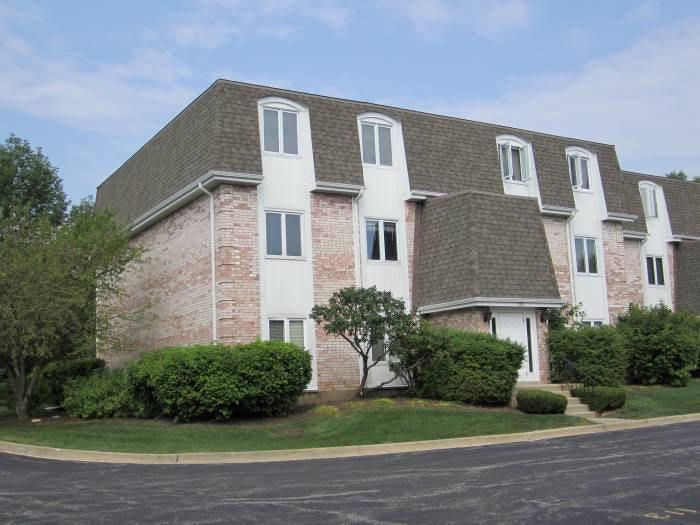 131 E Winchester Rd Unit F, Libertyville, IL 60048 Condo for Rent in
