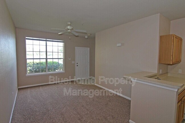 Building Photo - 9013 Lee Vista Blvd
