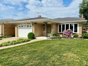 Building Photo - 4520 Thatcher Ave
