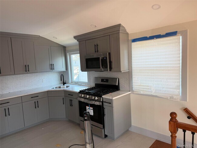 Foto del edificio - 202-07 Linden Blvd
