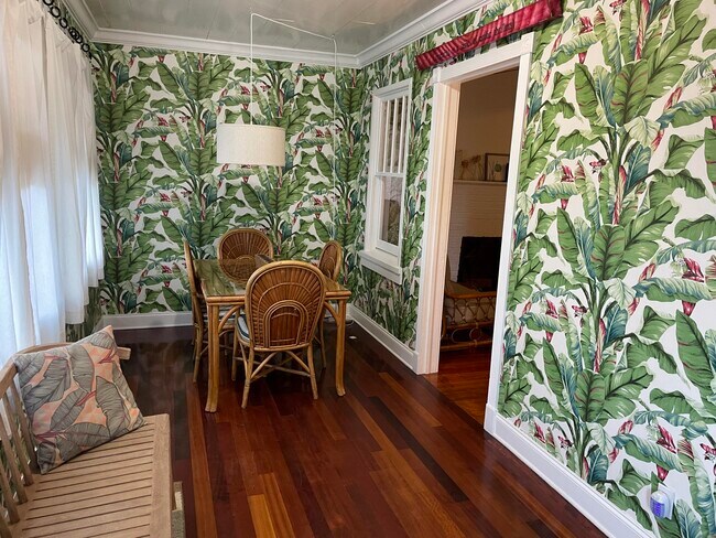 Foto del edificio - 303 Central Dr