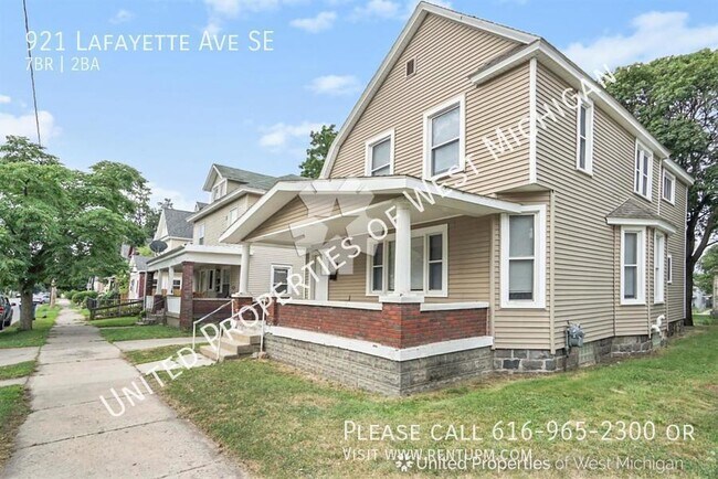 Building Photo - Available Now | Spacious 7 Bedroom, 2 Bath...
