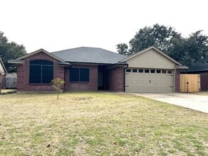 Building Photo - 1519 Hayloft Ln