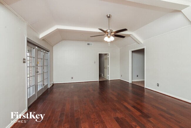 Building Photo - 1517 Clear Point Dr