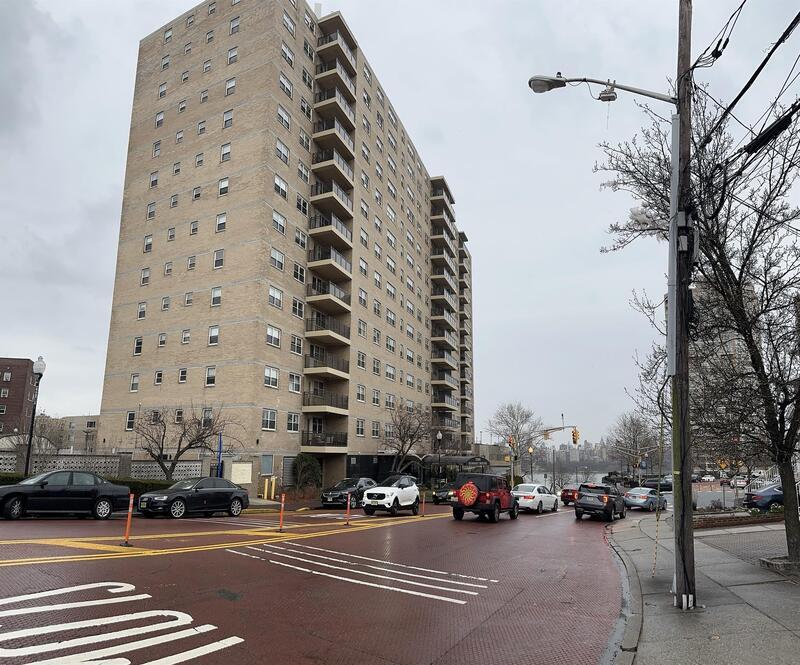 Primary Photo - 7100 JFK Blvd E