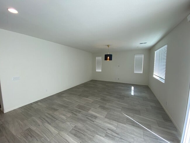 Foto del edificio - Beautiful 4 bed/3 home located in Henderson.