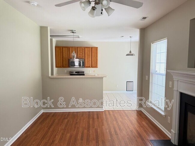 Foto del edificio - 1414 Crimson Creek Dr