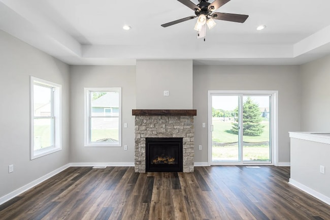 Building Photo - 946 Kings Dr