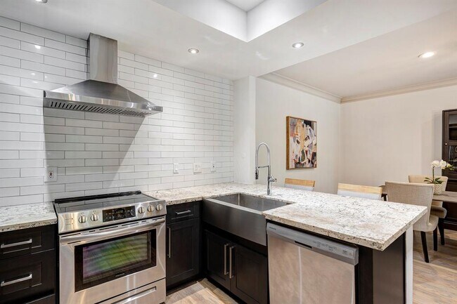 Foto del edificio - 338 Litchfield Ln