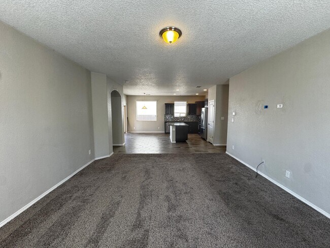 Foto del edificio - 6732 Oro Valley Rd NW