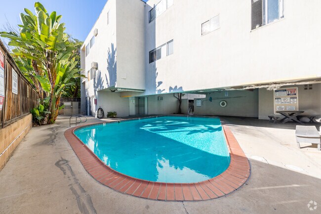 Piscina - Chevy Chase Terrace