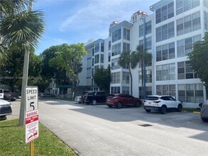 Building Photo - 17620 Atlantic Blvd