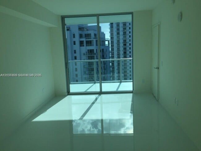 Building Photo - 1100 S Miami Ave
