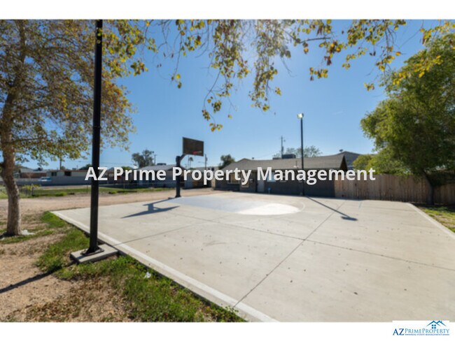 Building Photo - wow! absolutely gorgeous phoenix 1/1 villa...