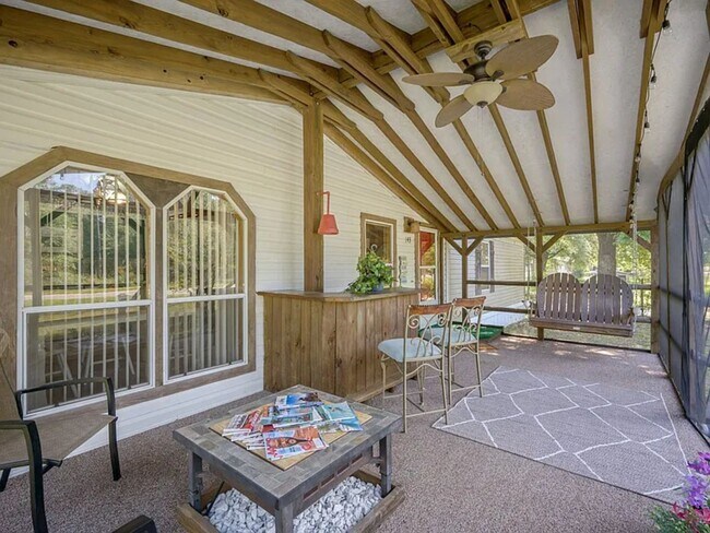 Foto del edificio - 143 Joe Anderson Rd