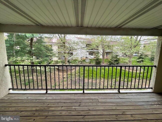 Foto del edificio - 218 Valley Stream Ln