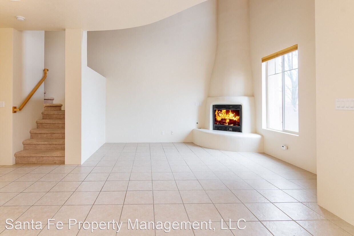 Primary Photo - 2 br, 2.5 bath House - 7 E. Saddleback Mesa