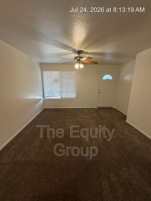 Building Photo - 4223 W Walnut Ave
