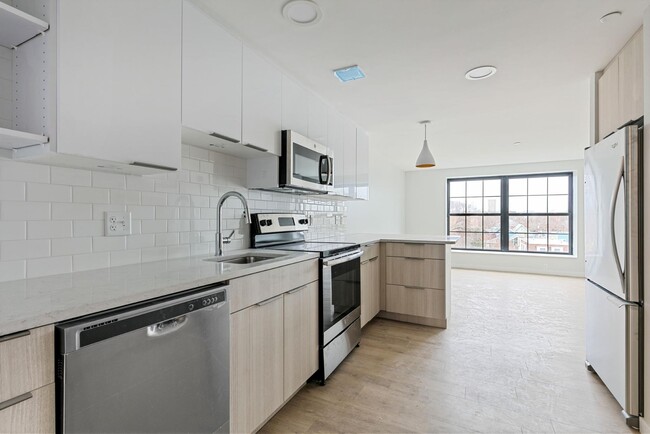 Building Photo - 16 Soden St