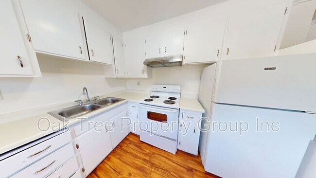 Building Photo - 1200 D St