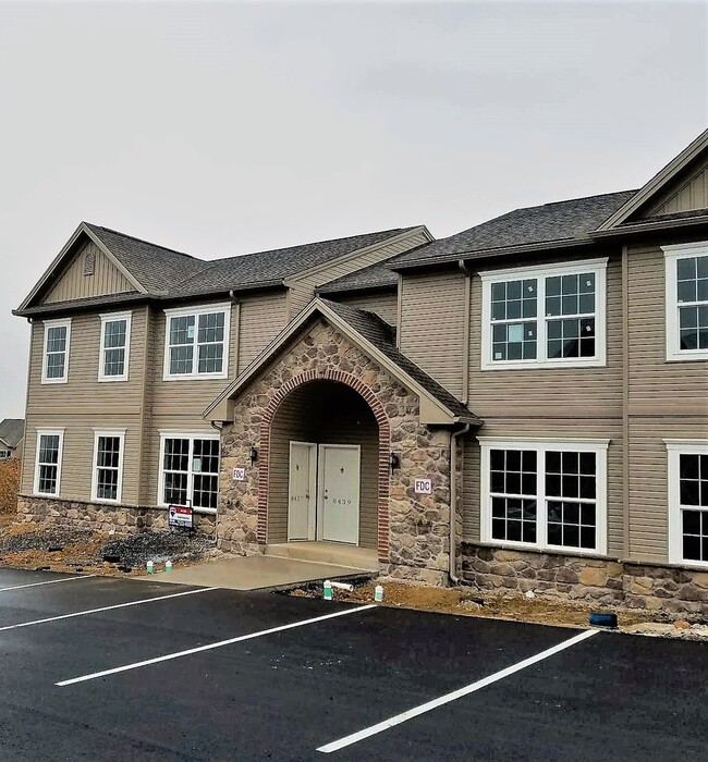 Building Photo - 8435 Hilton St