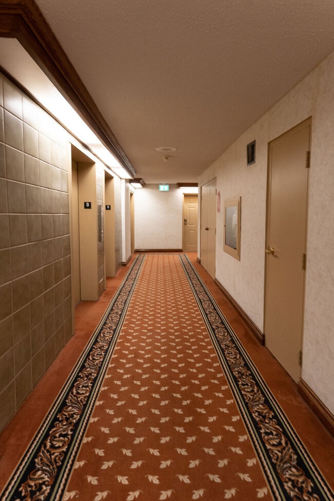 Building Photo - 2 Bedroom + 2 Bathroom Condo for Rent – Downtown London