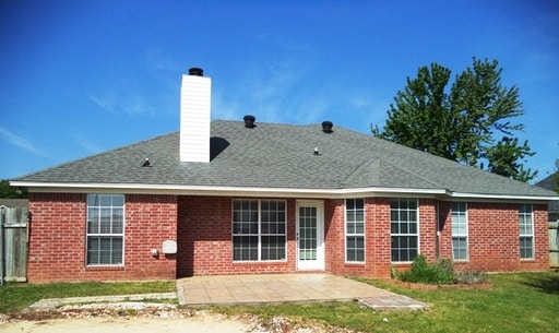 Building Photo - 45 Lacey St