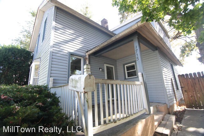 Building Photo - 3 br, 1 bath House - 1713 E 13th Street