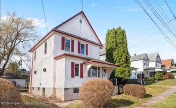 Building Photo - 1413 Bulwer St
