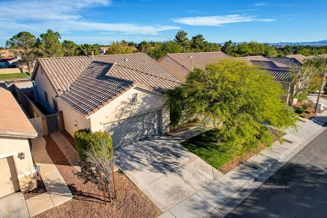 Building Photo - 1 Story in Summerlin - Brand New Carpet, P...