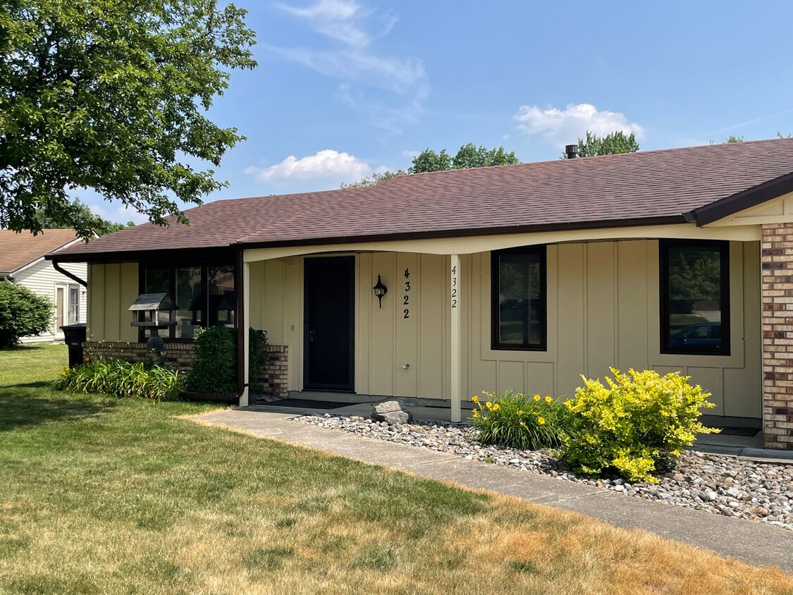 Primary Photo - Home For Rent By Capital Property Manageme...