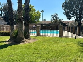 Building Photo - 3333 El Encanto Ct
