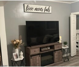 Building Photo - 17 Muzzy Rd