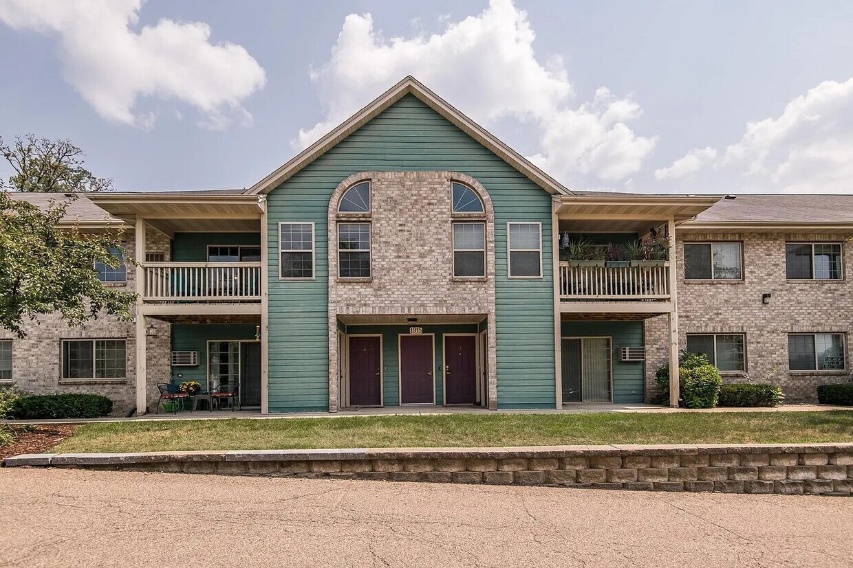 Foto principal - Beautiful 2 bed Condo In NE Rochester!