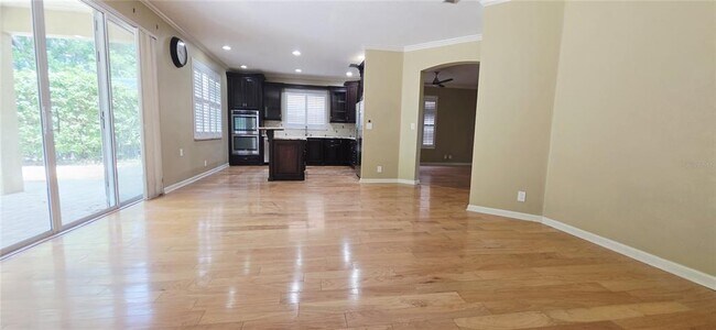 Building Photo - 230 W Tarrington Dr