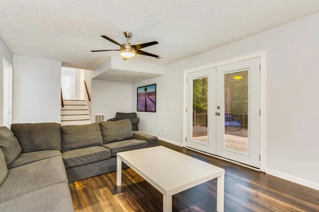 Foto del edificio - 5671 Bobby Brook Ct