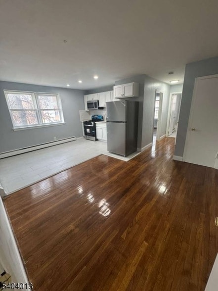 Building Photo - 711 Plainfield Ave